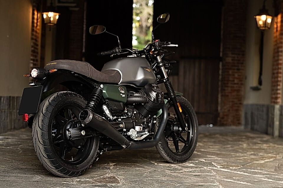 MOTO GUZZI V7 850 EGZOZ | ''LIMITED EDITION'' SLIP-ONS (21-23)